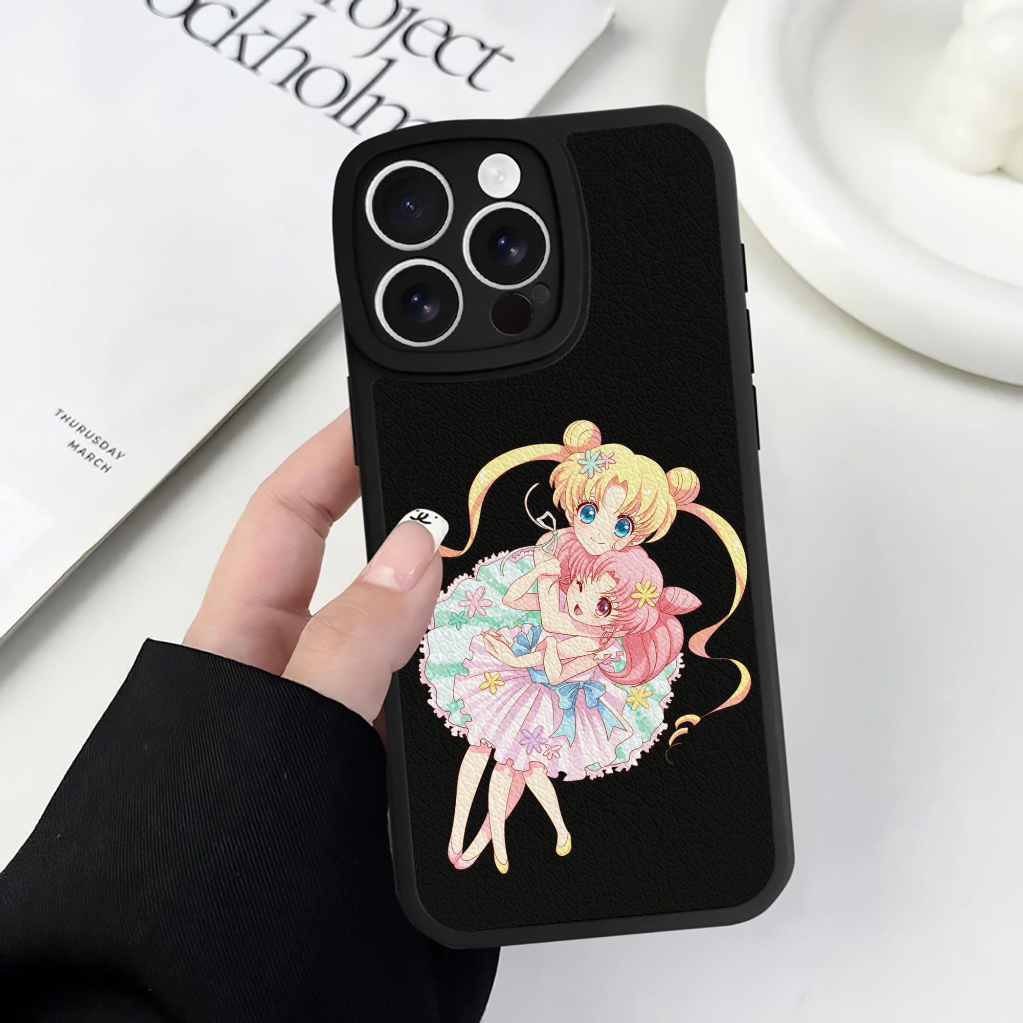 （画像用） 美少女戦士セーラームーン 愛野 美奈子 あいの みなこ Sailor Moon Aino Minako 【iPhone 16シリーズ対応】シリコンスマホケース（レザー調） 材質：シリコン